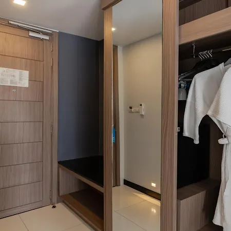 Citrus Patong Hotel By Compass Hospitality Exterior photo